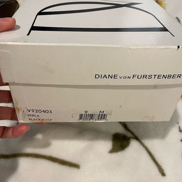 Vintage DVF Diane Von Furstenberg heels - Picture 10 of 10